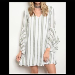 LAST ONE🌺BEAUTIFUL BELL SLEEVE MINI DRESS